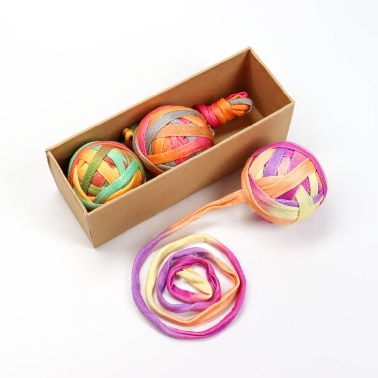 String Cat Toy Ball Chaser with Bell Inside